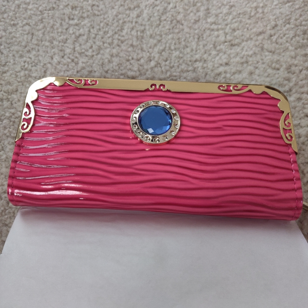 Wallet - Picture 2 of 5